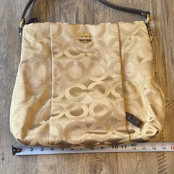 Coach - Beige and Brown Shoulder Bag with Gold Accents - Picture 12 of 12